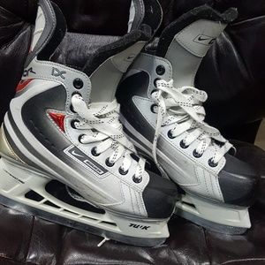 Bauer Vapor ice skates